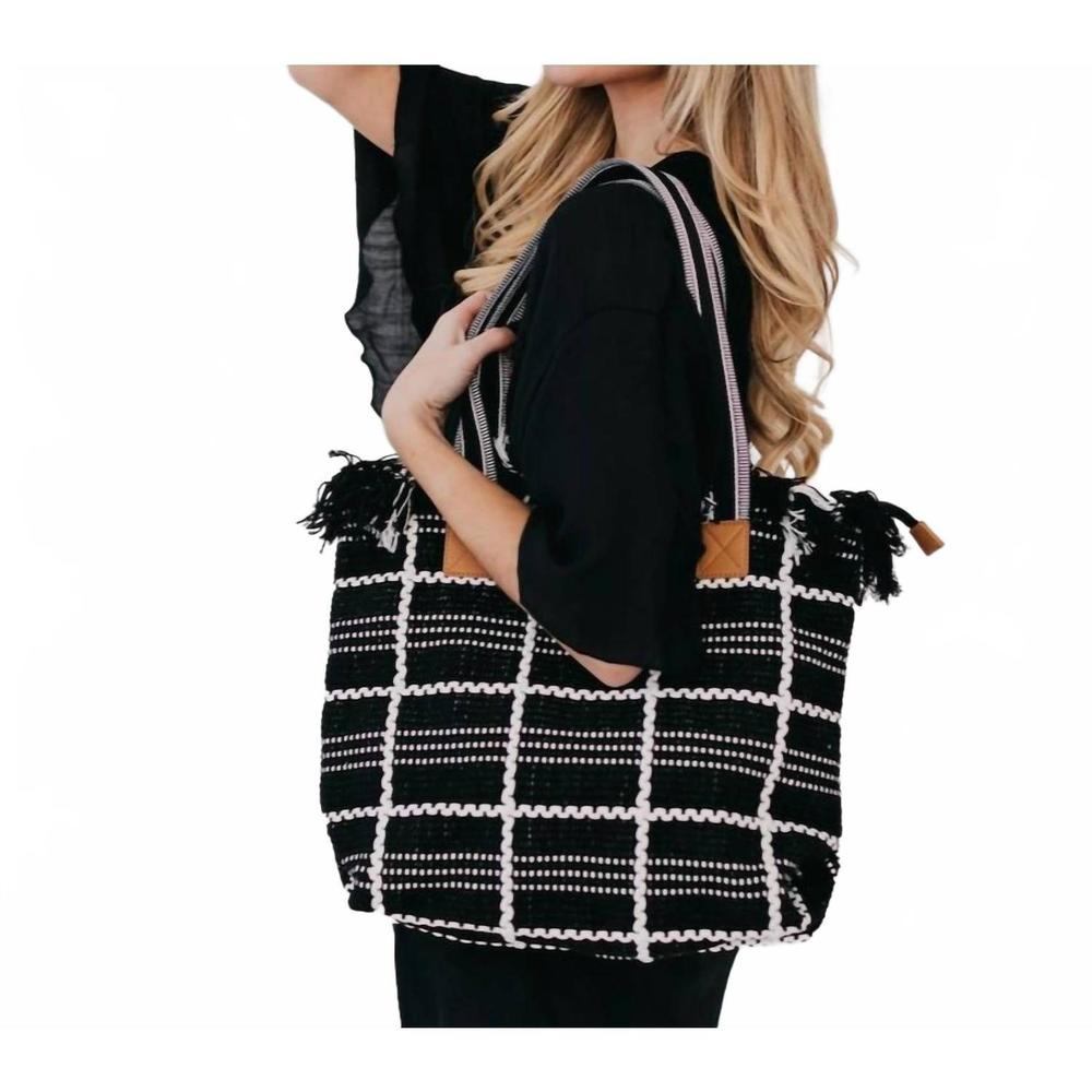 NEW PRETTY SIMPLE fae fringe tote bag in black
